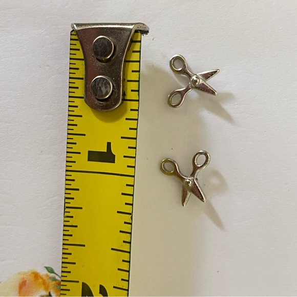 SCISSORS ♡ SILVER  Hair Stylist Minimalist Steel Stud Earrings Crafter - Picture 4 of 4